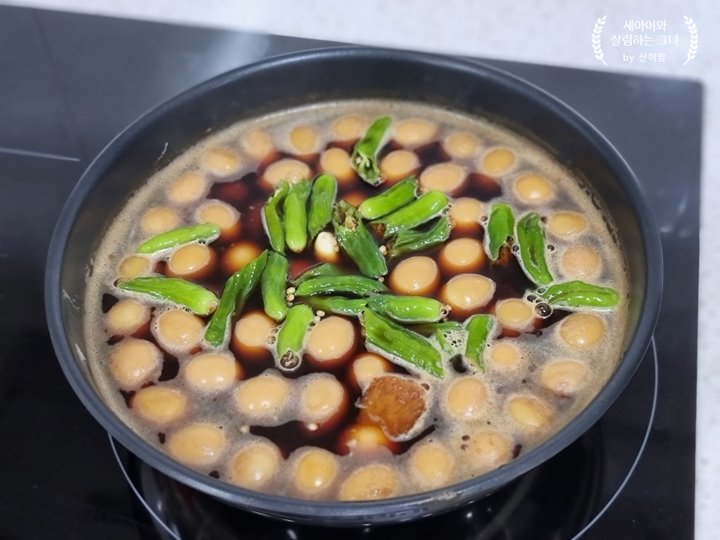 단짠단짠 꽈리고추 메추리알 장조림 레시피 4인분 30분 완성 평점 5.0점(29) 레시피 이미지 - 7