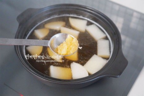 맑은 어묵탕 오뎅탕 레시피 4인분 40분 완성 평점 4.9점(63) 레시피 이미지 - 6