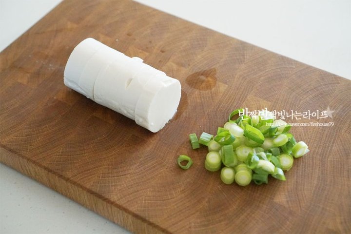 맑은 순두부 계란국 계란탕 레시피 1인분 20분 완성 평점 4.8점(75) 레시피 이미지 - 3