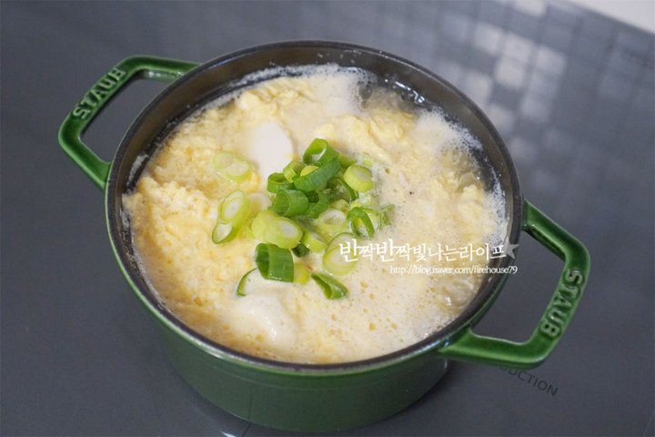 맑은 순두부 계란국 계란탕 레시피 1인분 20분 완성 평점 4.8점(75) 레시피 이미지 - 6
