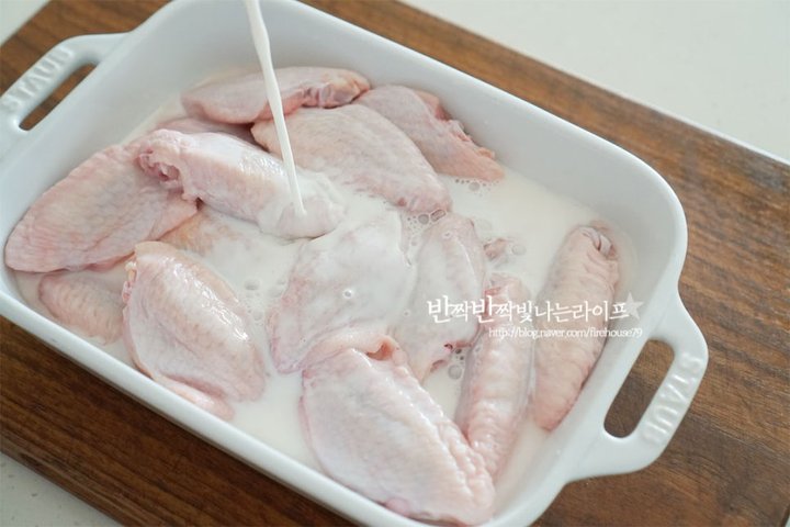 콜라겐이 풍부한 고소한 닭날개조림 레시피 2인분 1시간 완성 평점 4.9점(19) 레시피 이미지 - 2