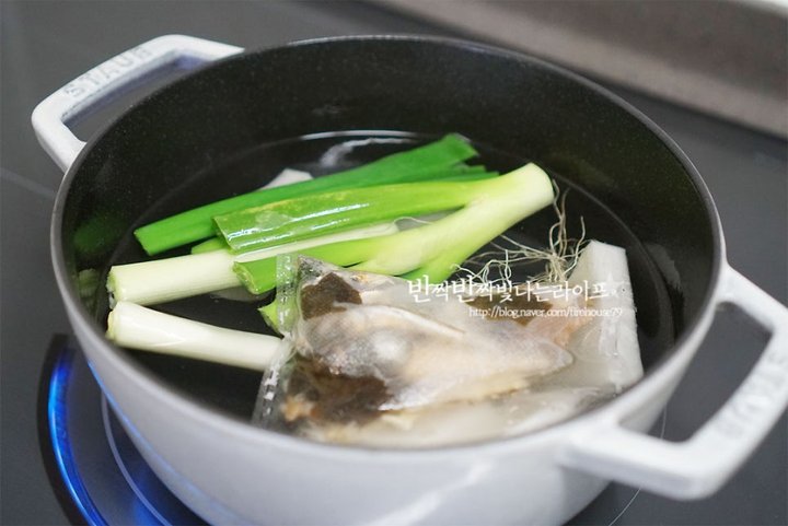 시원한 꽃게 된장찌개 꽃게찌개 레시피 4인분 45분 완성 평점 5.0점(36) 레시피 이미지 - 6