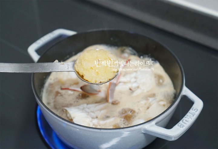 시원한 꽃게 된장찌개 꽃게찌개 레시피 4인분 45분 완성 평점 5.0점(36) 레시피 이미지 - 10