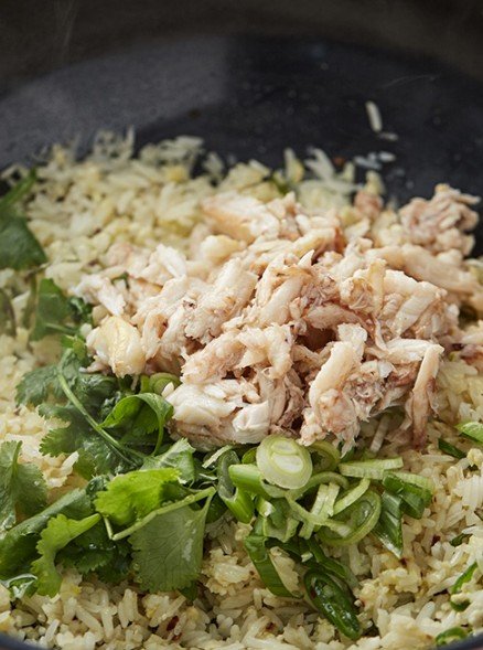 부드럽고 향긋한 태국식 게살 볶음밥 레시피 2인분 20분 완성 평점 4.8점(12) 레시피 이미지 - 4