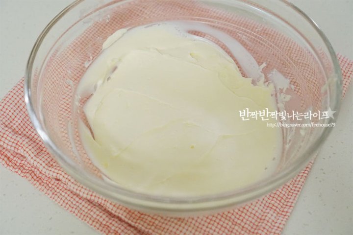 꾸덕하고 스모키한 바스크치즈케이크 레시피 2인분 1시간 완성 평점 4.8점(81) 레시피 이미지 - 2