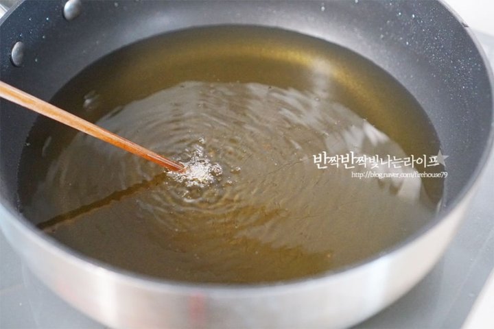 바삭바삭 노릇하게 튀겨낸 오징어튀김 레시피 1인분 25분 완성 평점 4.8점(69) 레시피 이미지 - 7