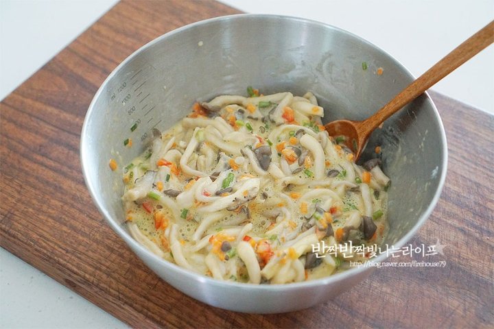 노릇하고 바삭한 느타리버섯전 레시피 2인분 30분 완성 평점 4.9점(44) 레시피 이미지 - 7