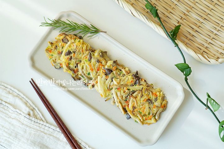 노릇하고 바삭한 느타리버섯전 레시피 2인분 30분 완성 평점 4.9점(44) 레시피 이미지 - 9