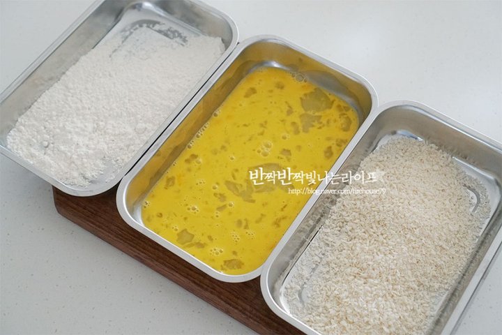 바삭바삭 담백한 생선까스 레시피 3인분 35분 완성 평점 5.0점(80) 레시피 이미지 - 4