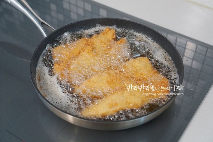 바삭바삭 담백한 생선까스 레시피 3인분 35분 완성 평점 5.0점(80) 레시피 이미지 - 9