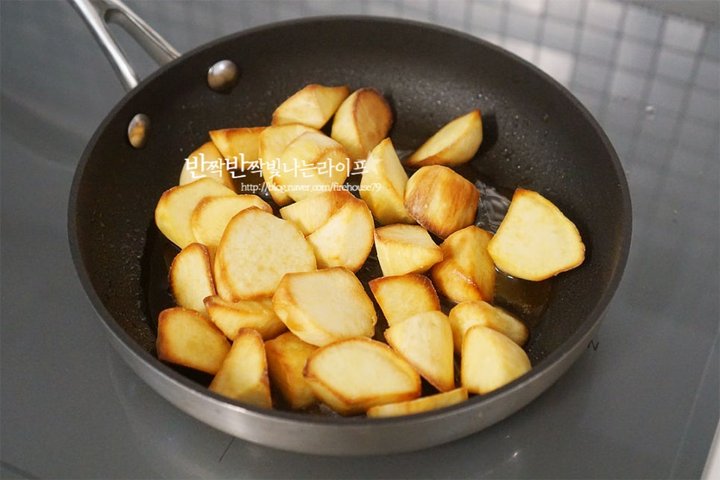 바삭한 고구마맛탕 고구마빠스 레시피 3인분 30분 완성 평점 5.0점(24) 레시피 이미지 - 11