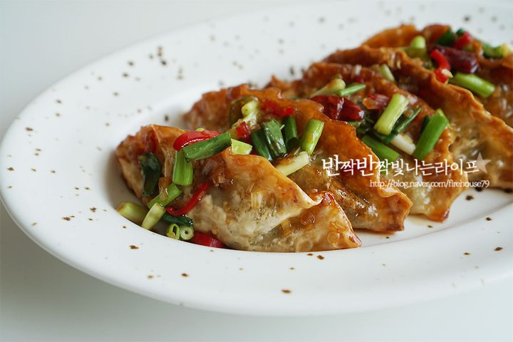 중화풍의 바삭바삭한 깐풍만두 레시피 2인분 45분 완성 평점 4.7점(73) 레시피 이미지 - 13
