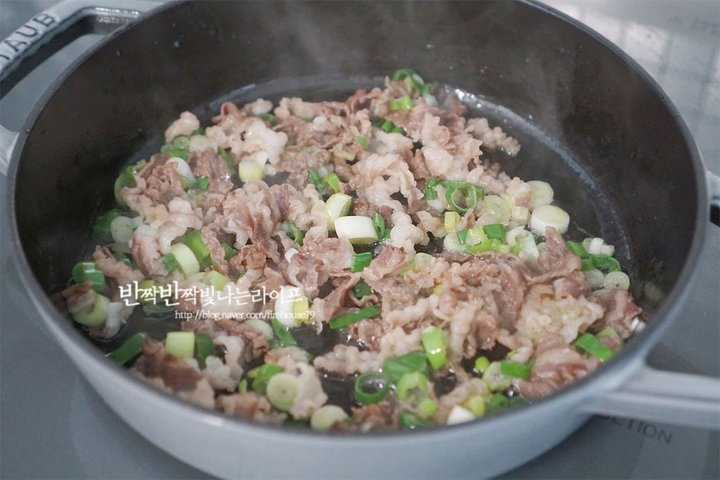 오독오독 매콤한 백종원 차돌 깍두기 볶음밥 레시피 2인분 30분 완성 평점 4.7점(25) 레시피 이미지 - 4