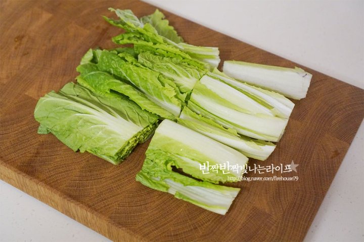 아삭하고 깔끔한 열무물김치 레시피 8인분 1시간 20분 완성 평점 4.7점(79) 레시피 이미지 - 4