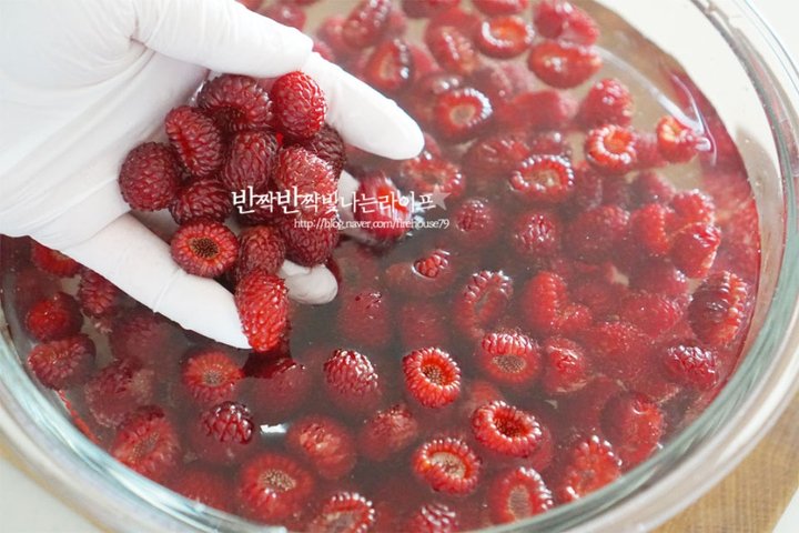 톡톡 터지는 식감의 산딸기청 레시피 4인분 20분 완성 평점 5.0점(45) 레시피 이미지 - 3