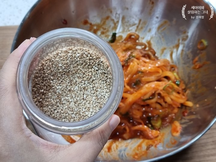 쓴맛 없는 오이 노각무침 늙은오이무침 레시피 4인분 20분 완성 평점 4.8점(81) 레시피 이미지 - 7