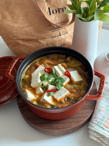 칼칼한 백종원 청국장 김치청국장찌개 레시피 3인분 30분 완성 평점 4.9점(54) 레시피 이미지 - 11