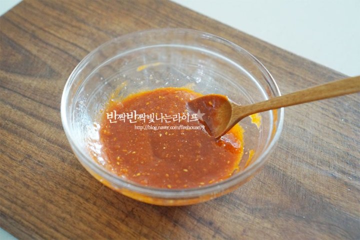 간단하게 쓱쓱 비벼 먹는 열무비빔밥 레시피 2인분 20분 완성 평점 5.0점(96) 레시피 이미지 - 5