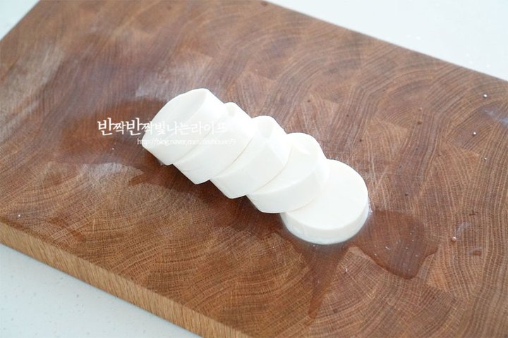 간단한 한 끼 식사인 순두부열라면 레시피 1인분 15분 완성 평점 4.7점(48) 레시피 이미지 - 3