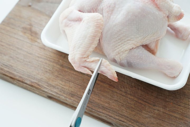 힘이 나는 보양식 누룽지삼계탕 레시피 2인분 1시간 50분 완성 평점 5.0점(68) 레시피 이미지 - 3