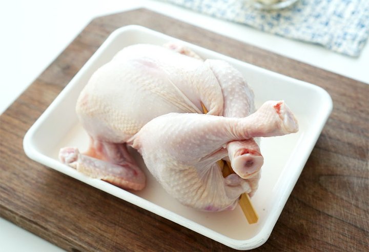 힘이 나는 보양식 누룽지삼계탕 레시피 2인분 1시간 50분 완성 평점 5.0점(68) 레시피 이미지 - 6