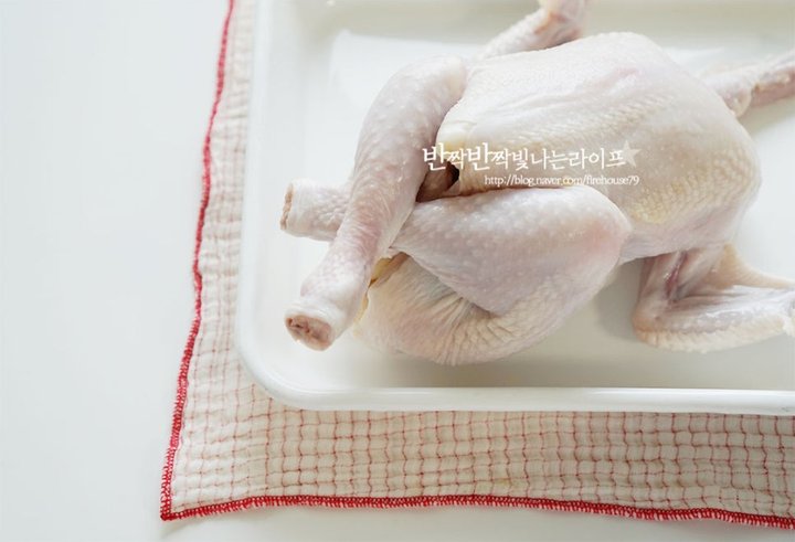 원기회복을 도와주는 녹두삼계탕 레시피 4인분 5시간 완성 평점 4.7점(19) 레시피 이미지 - 6