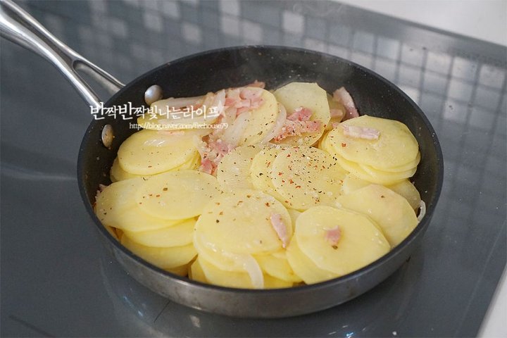 포슬포슬 고소한 감자 치즈 그라탕 레시피 2인분 40분 완성 평점 4.7점(38) 레시피 이미지 - 5