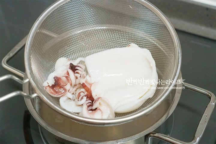 술안주로 좋은 신선한 갑오징어숙회 레시피 2인분 20분 완성 평점 4.7점(31) 레시피 이미지 - 8