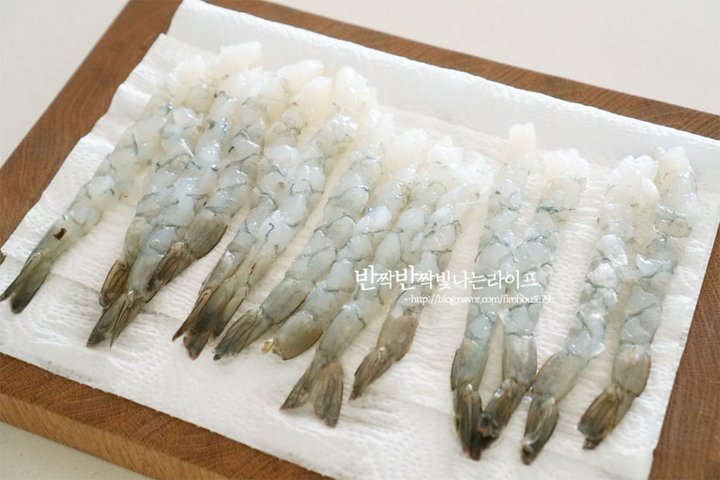 노릇노릇 탱글한 새우전 레시피 4인분 35분 완성 평점 5.0점(90) 레시피 이미지 - 3
