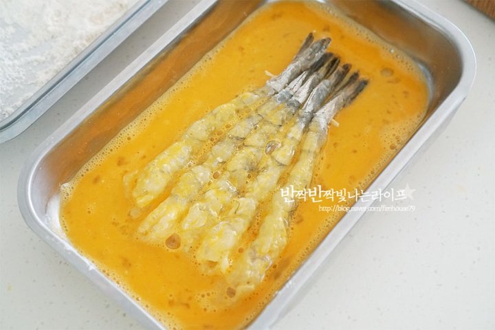 노릇노릇 탱글한 새우전 레시피 4인분 35분 완성 평점 5.0점(90) 레시피 이미지 - 8