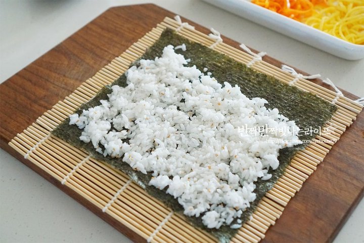 정성 가득 아이들이 좋아하는 불고기김밥 레시피 2인분 35분 완성 평점 4.7점(24) 레시피 이미지 - 12