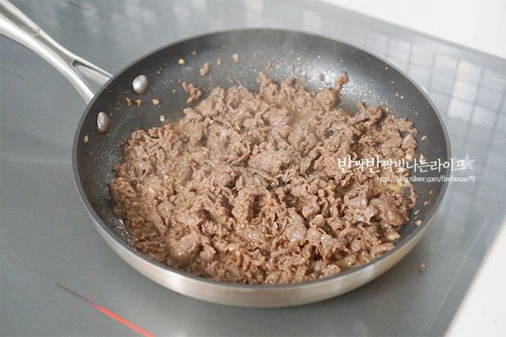 정성 가득 아이들이 좋아하는 불고기김밥 레시피 2인분 35분 완성 평점 4.7점(24) 레시피 이미지 - 10