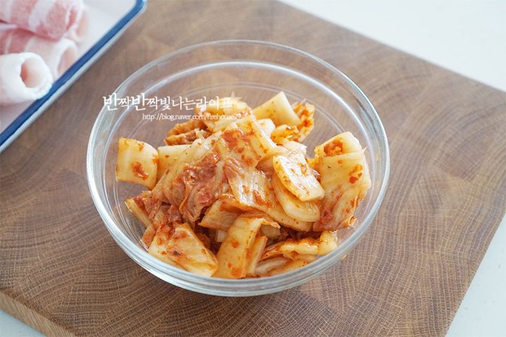 든든하고 간단한 김치볶음밥 레시피 2인분 25분 완성 평점 5.0점(78) 레시피 이미지 - 2