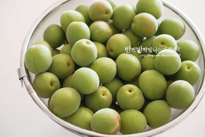 홍쌍리 명인의 달달한 매실청 레시피 10인분 3시간 20분 완성 평점 5.0점(90) 레시피 이미지 - 3
