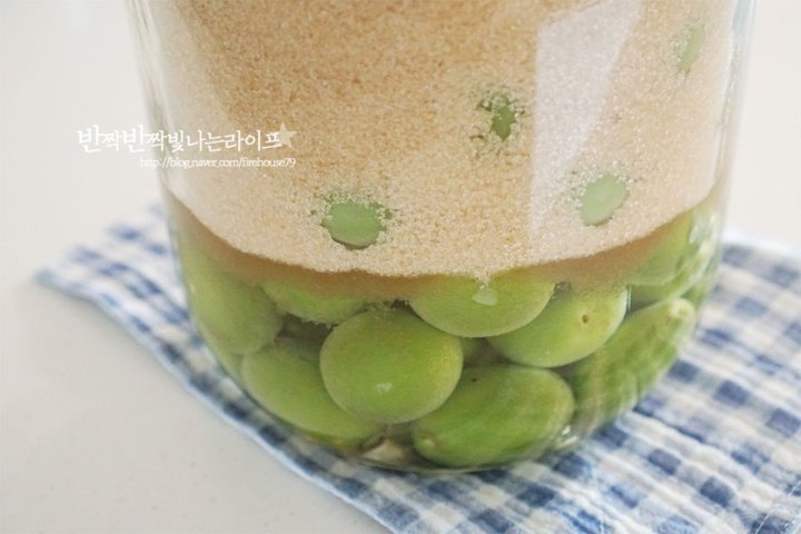  홍쌍리 명인의 달달한 매실청 레시피 10인분 3시간 20분 완성 평점 5.0점(90) 레시피 이미지 - 8