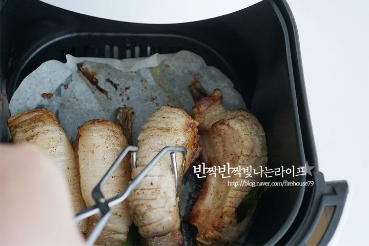 육즙 가득 간단한 통삼겹구이 레시피 4인분 1시간 45분 완성 평점 5.0점(84) 레시피 이미지 - 7