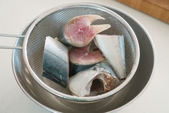 매콤칼칼한 고등어김치찜 고등어 묵은지 김치찜 고등어찜 레시피 2인분 50분 완성 평점 5.0점(77) 레시피 이미지 - 2