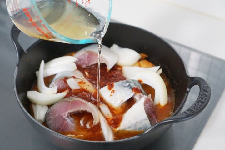 매콤칼칼한 고등어김치찜 고등어 묵은지 김치찜 고등어찜 레시피 2인분 50분 완성 평점 5.0점(77) 레시피 이미지 - 9