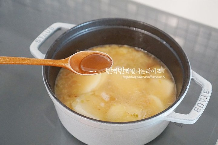 담백하고 크리미한 감자스프 레시피 3인분 30분 완성 평점 4.9점(48) 레시피 이미지 - 6