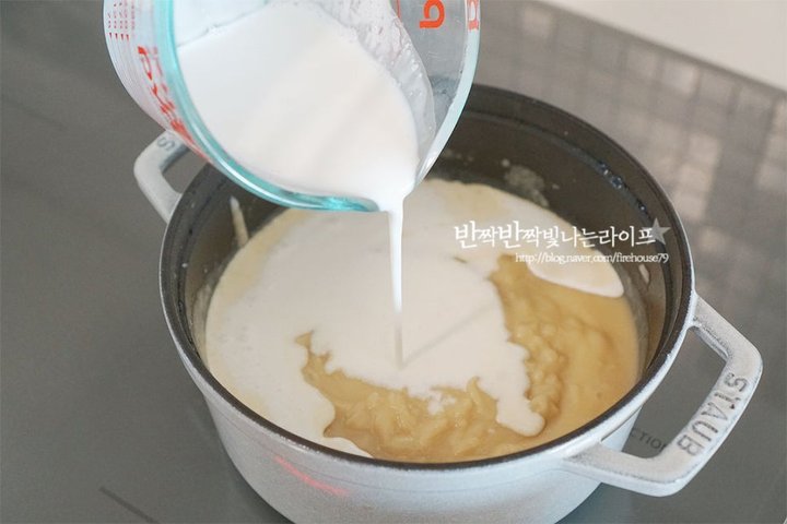 담백하고 크리미한 감자스프 레시피 3인분 30분 완성 평점 4.9점(48) 레시피 이미지 - 9