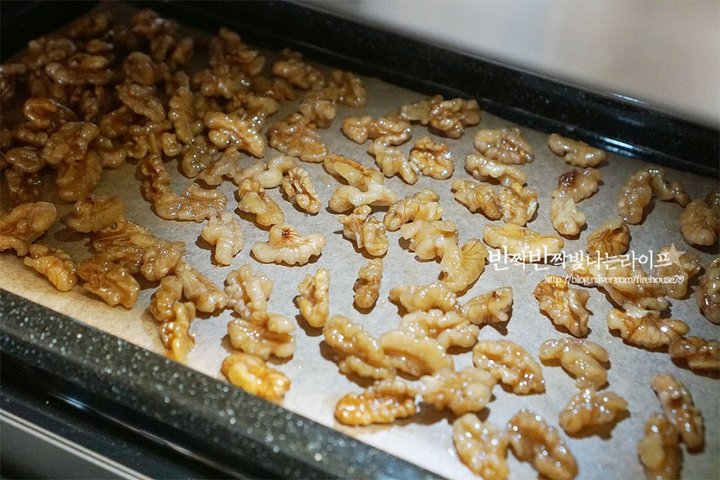 담백하고 고소한 간식인 호두정과 레시피 2인분 35분 완성 평점 5.0점(45) 레시피 이미지 - 8