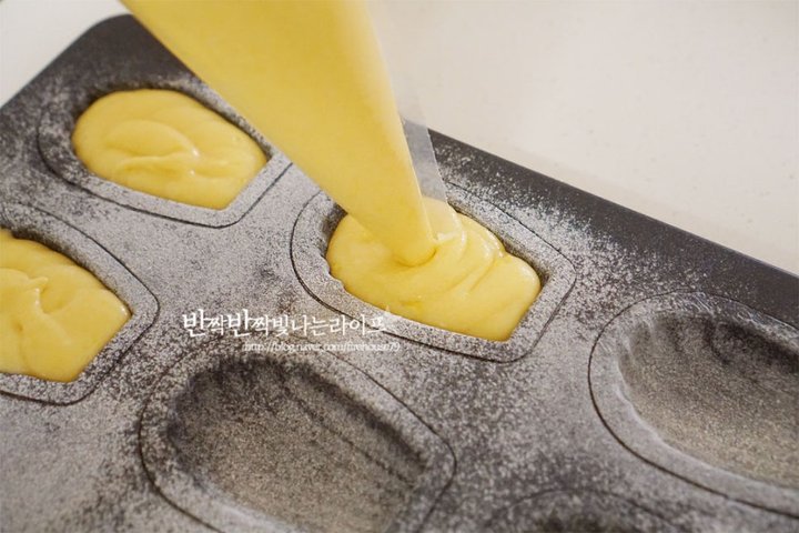 촉촉하고 상큼한 마들렌 레시피 6인분 1시간 40분 완성 평점 4.9점(61) 레시피 이미지 - 14
