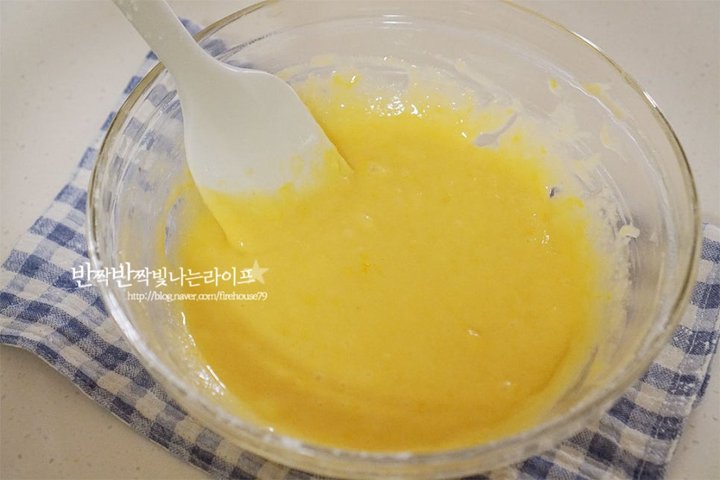 촉촉하고 상큼한 마들렌 레시피 6인분 1시간 40분 완성 평점 4.9점(61) 레시피 이미지 - 7