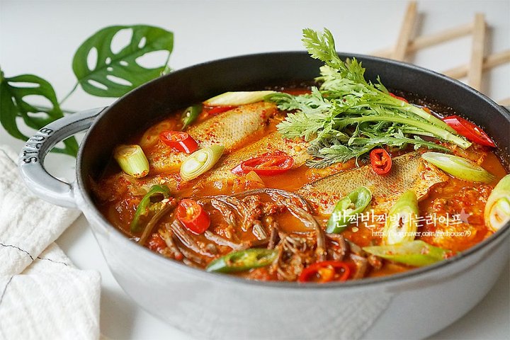 군침도는 고사리 조기매운탕 레시피 3인분 35분 완성 평점 4.8점(20) 레시피 이미지 - 14