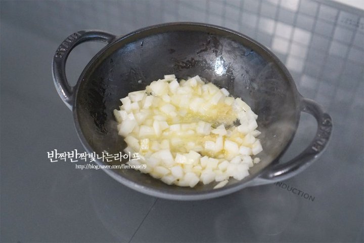 영화로 친근한 요리인 라따뚜이 레시피 2인분 1시간 10분 완성 평점 4.8점(95) 레시피 이미지 - 5