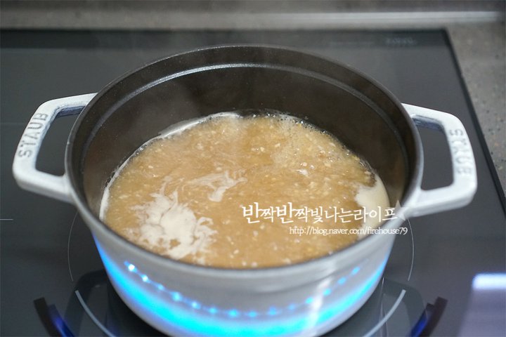특별한 반찬이 따로 필요 없는 해물된장찌개 레시피 2인분 30분 완성 평점 4.9점(15) 레시피 이미지 - 9