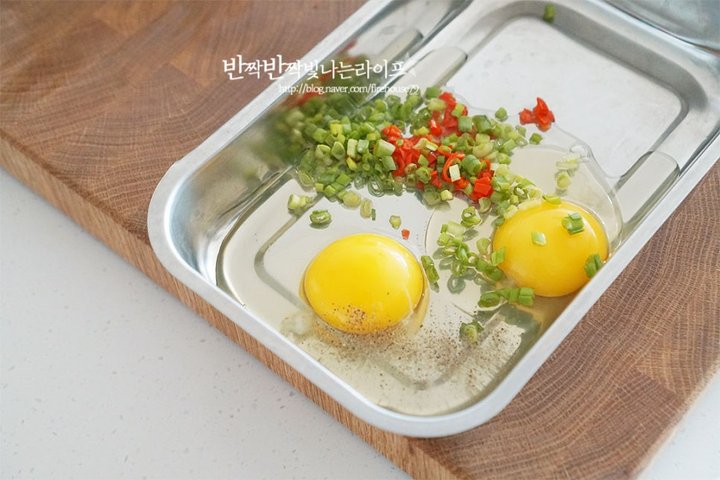 고소한 굴전 굴부침개 계란굴전 레시피 2인분 20분 완성 평점 4.9점(88) 레시피 이미지 - 7