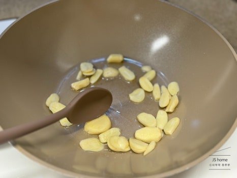 단짠단짠 백종원 소시지야채볶음 쏘야볶음 레시피 2인분 20분 완성 평점 4.8점(47) 레시피 이미지 - 6