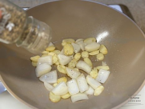 단짠단짠 백종원 소시지야채볶음 쏘야볶음 레시피 2인분 20분 완성 평점 4.8점(47) 레시피 이미지 - 7