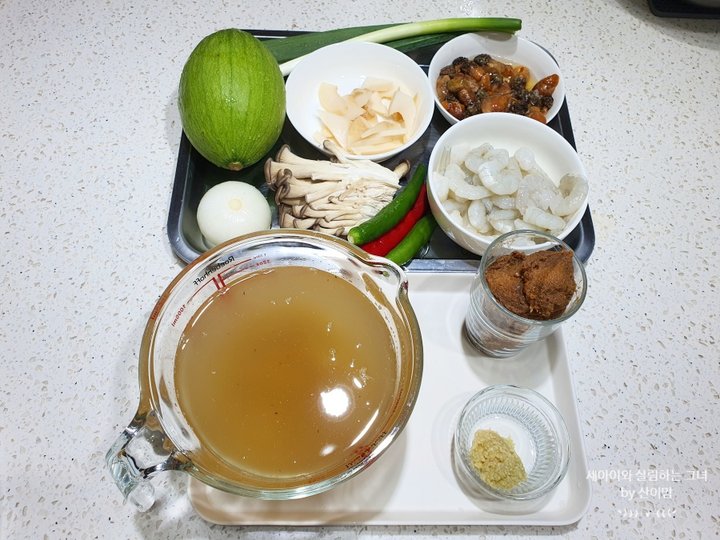 깊은 맛 백종원 해물된장찌개 새우 미더덕 된장찌개 레시피 4인분 40분 완성 평점 4.7점(60) 레시피 이미지 - 2